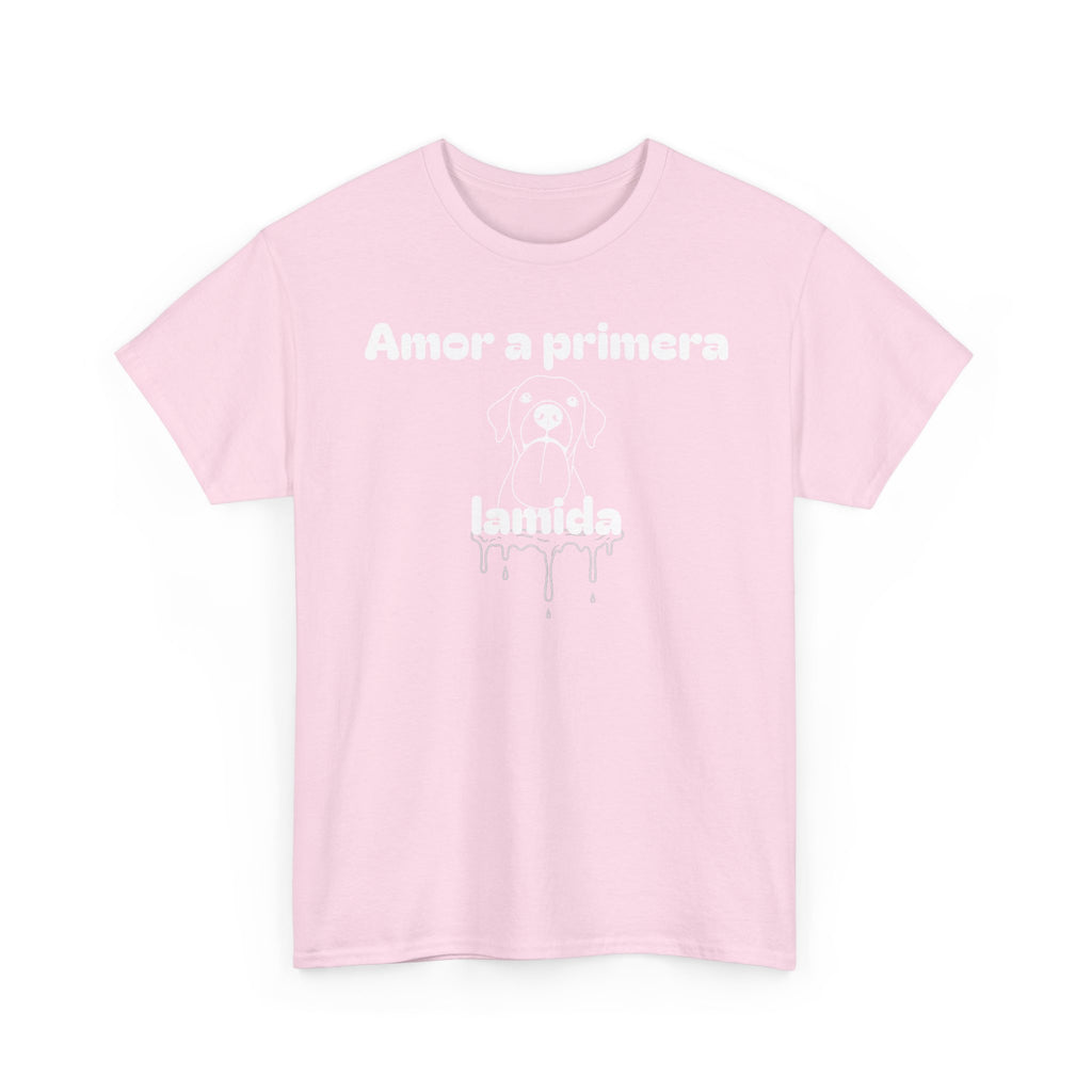 Unisex Pet Lover Tee - "Amor a primera lamida" - Perfect for Dog Lovers, Animal Enthusiasts, Gifts, Casual Wear, Cute Fashion